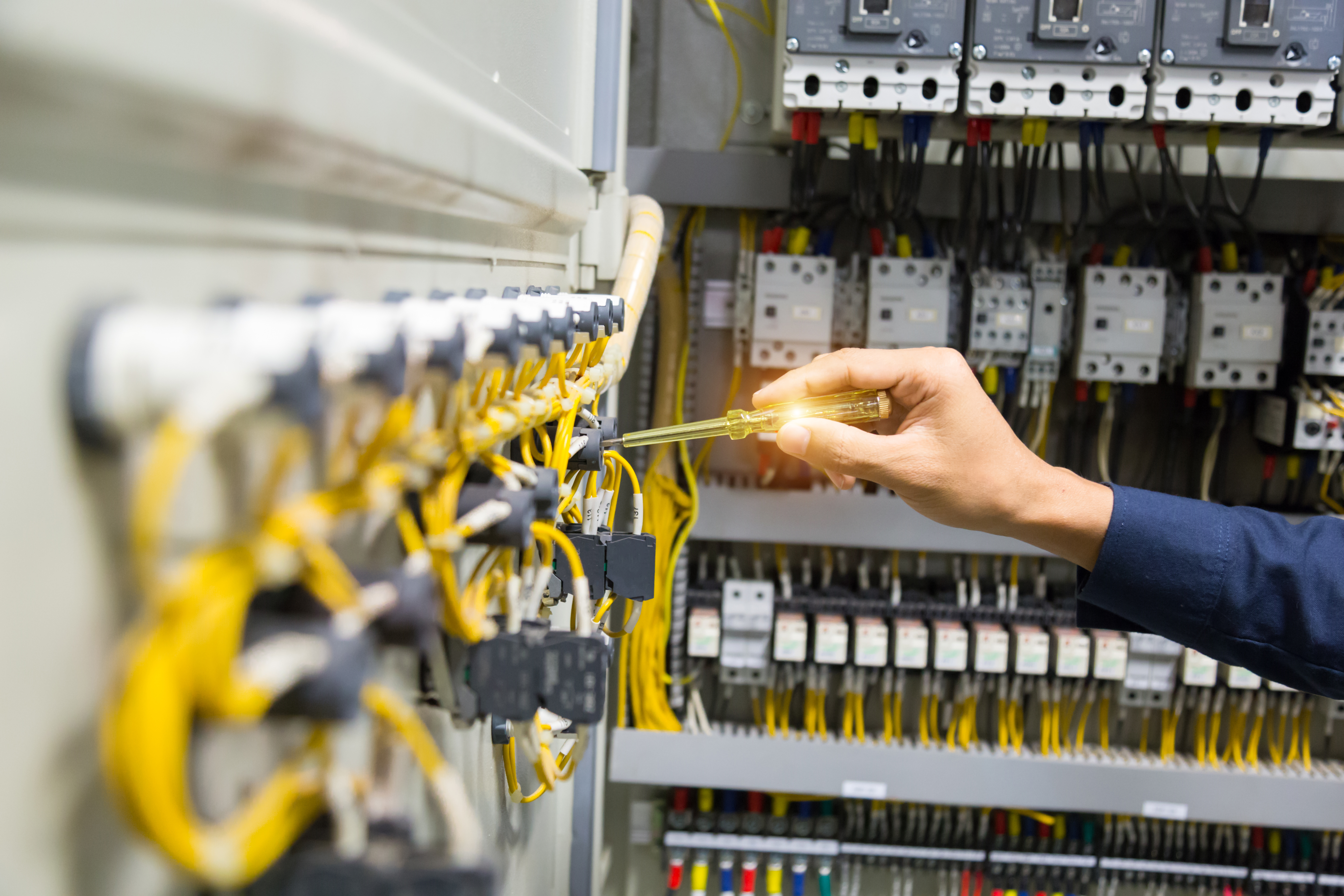 Électricité industrielle